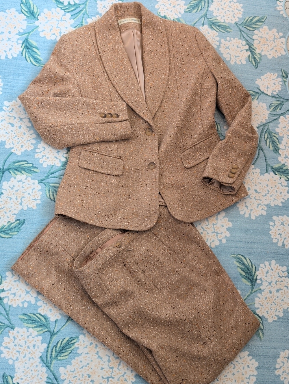 Louise Kennedy 3 Piece Speckled Beige Tweed Suit Set Ireland Wool Cashmere VTG